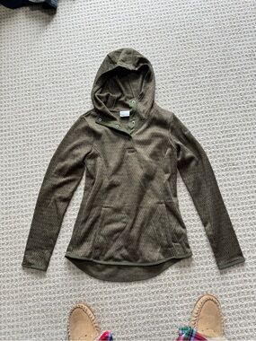 Columbia Women's Olive Green Hooded Pullover